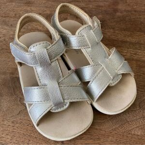 See Kai Run size 7 toddler sandals in silver